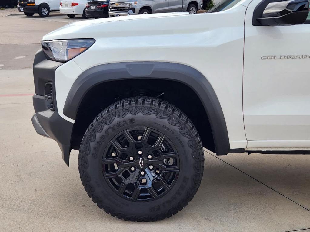 new 2024 Chevrolet Colorado car, priced at $40,560