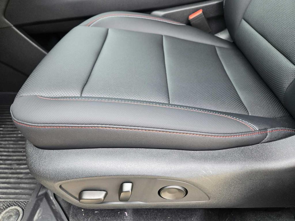 new 2026 Chevrolet Traverse car, priced at $53,040