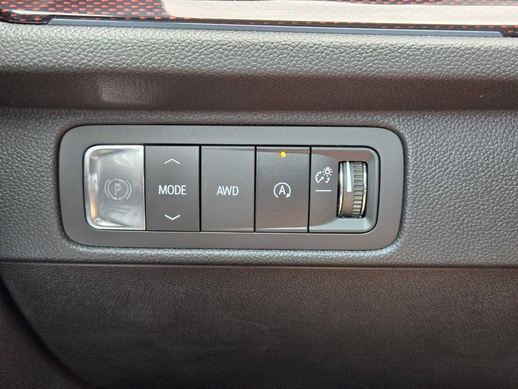 new 2026 Chevrolet Traverse car, priced at $53,040