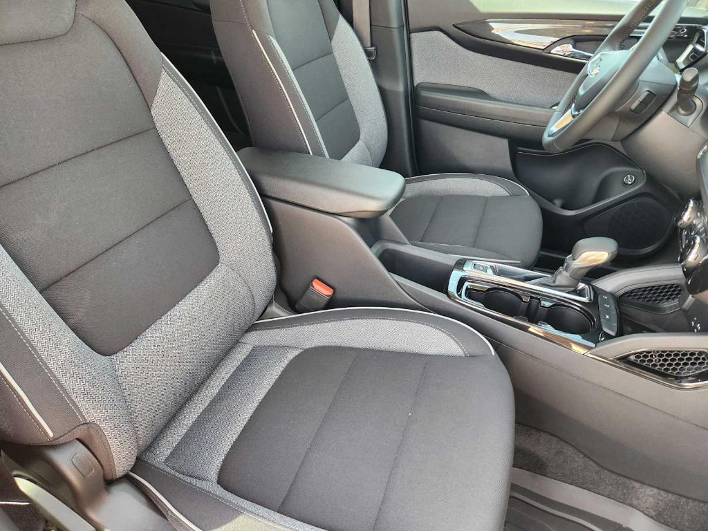 new 2025 Chevrolet TrailBlazer car, priced at $26,620