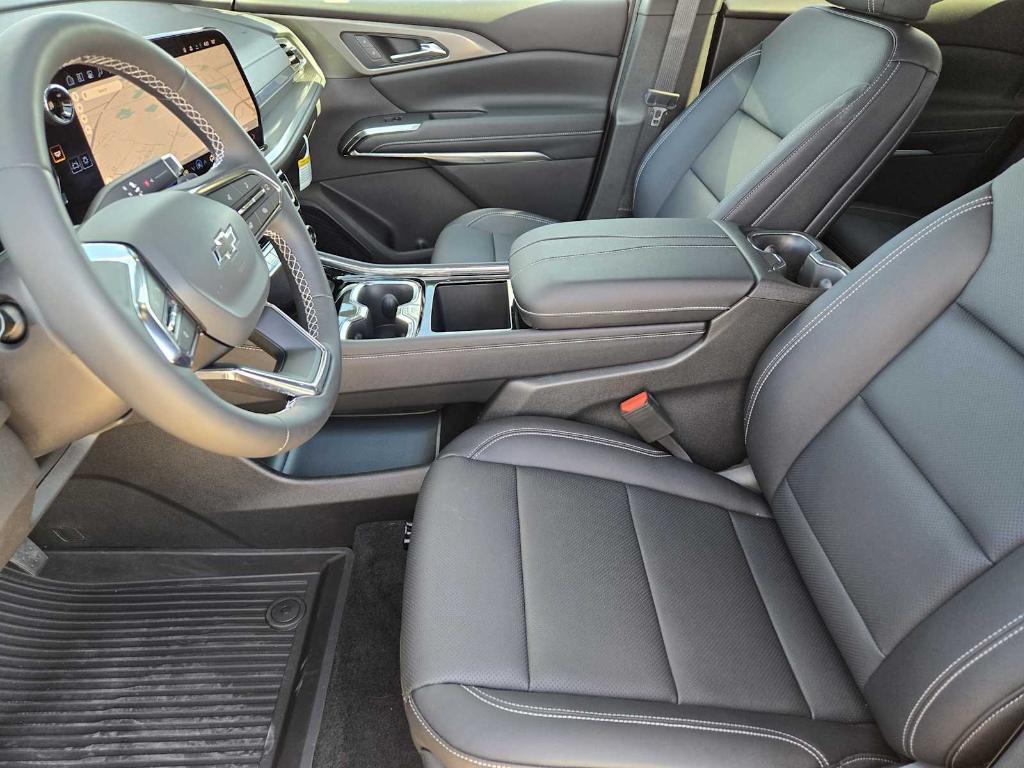 new 2026 Chevrolet Traverse car, priced at $46,525