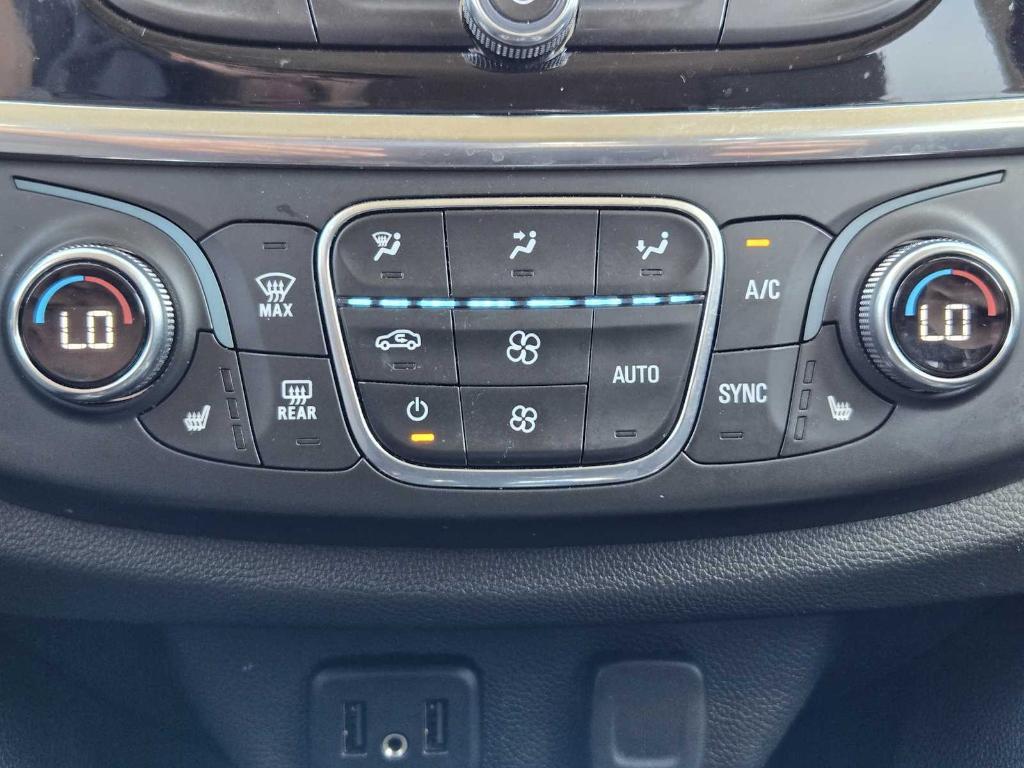 used 2021 Chevrolet Traverse car, priced at $28,877