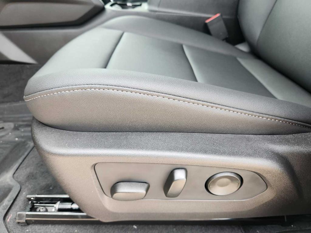new 2026 Chevrolet Colorado car, priced at $44,925