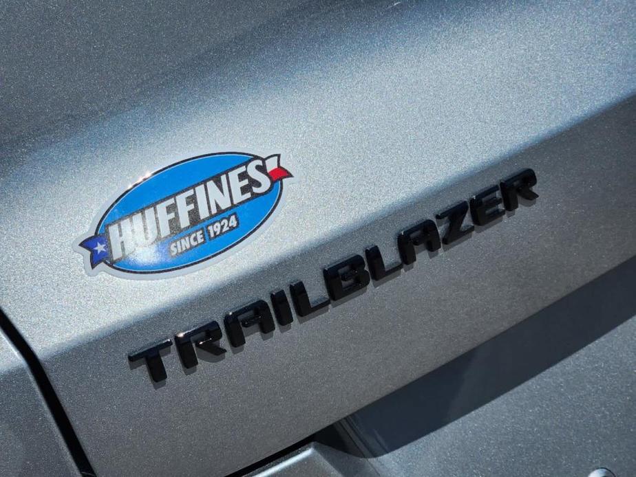 new 2025 Chevrolet TrailBlazer car, priced at $33,075