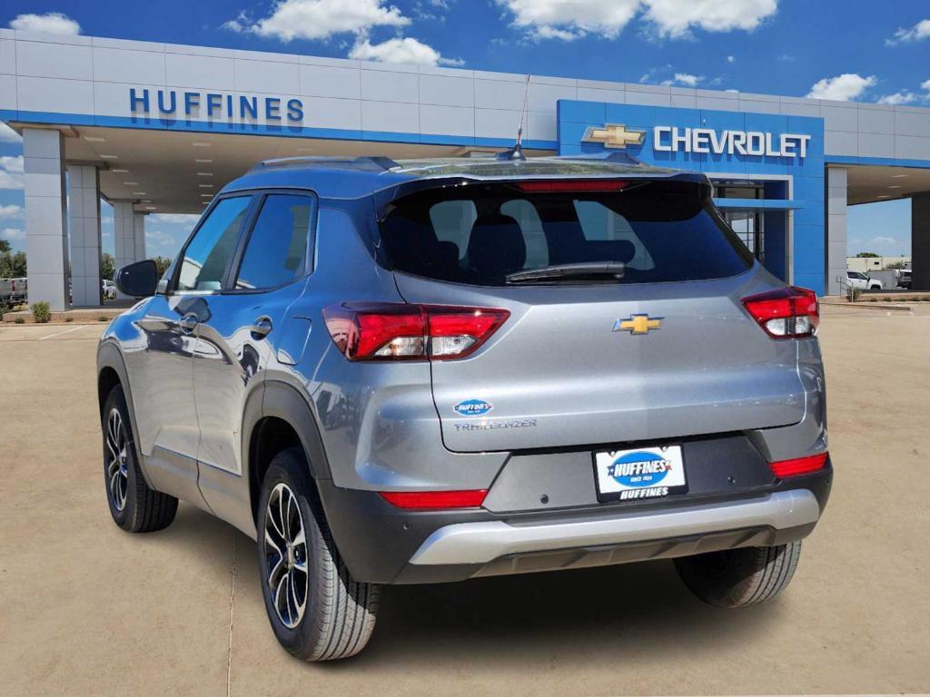 new 2025 Chevrolet TrailBlazer car, priced at $25,385