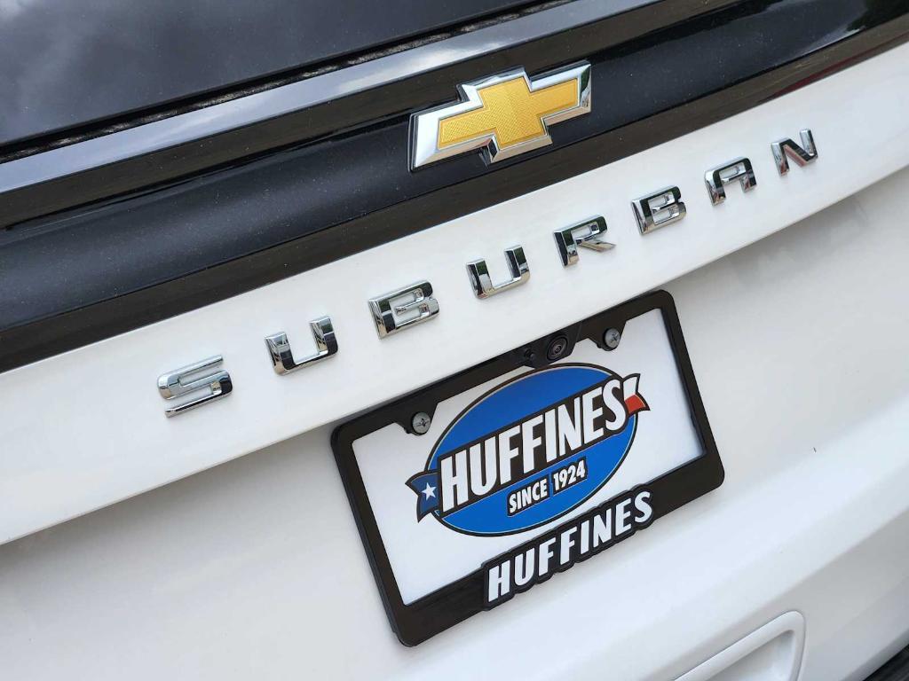 new 2025 Chevrolet Suburban car, priced at $70,679