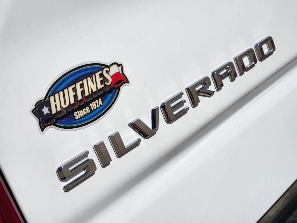 new 2024 Chevrolet Silverado 1500 car, priced at $45,564