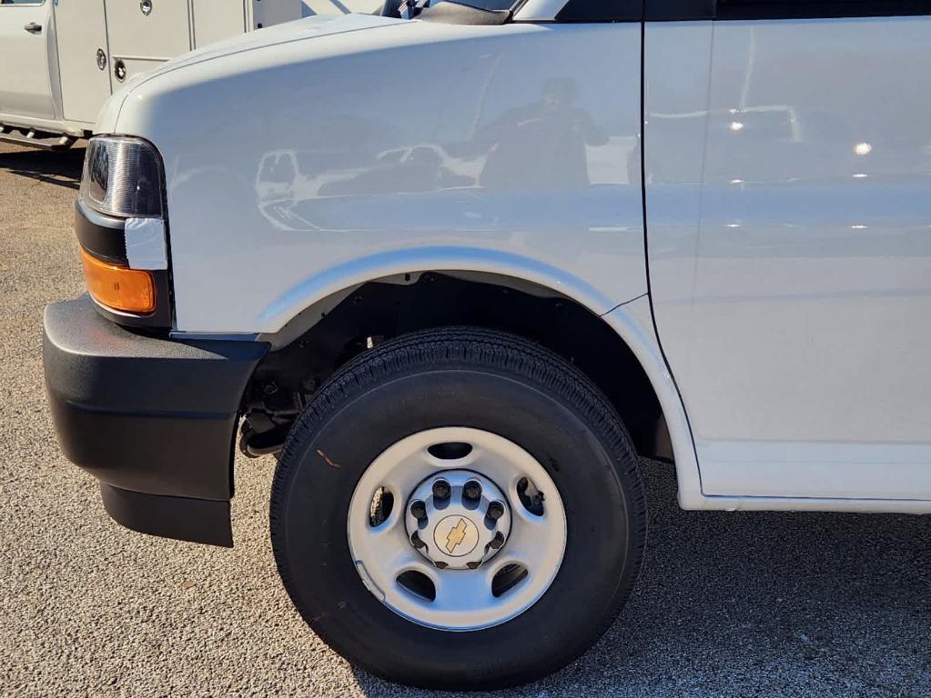 new 2025 Chevrolet Express 2500 car, priced at $45,910