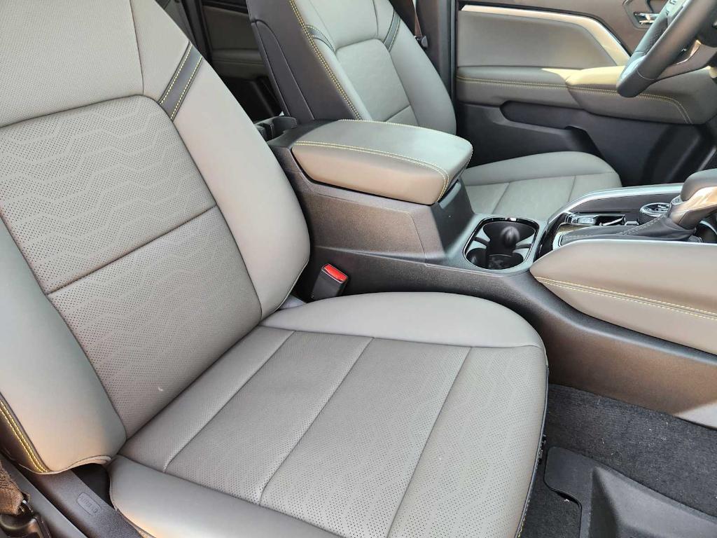 new 2026 Chevrolet Colorado car, priced at $49,410