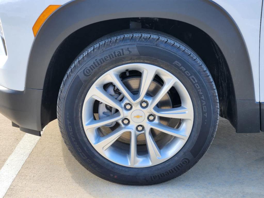 new 2025 Chevrolet TrailBlazer car, priced at $25,680