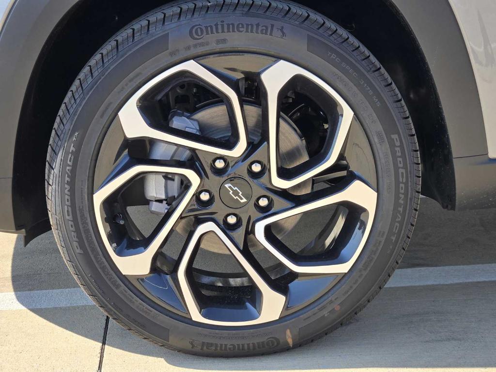 new 2025 Chevrolet Trax car, priced at $27,649