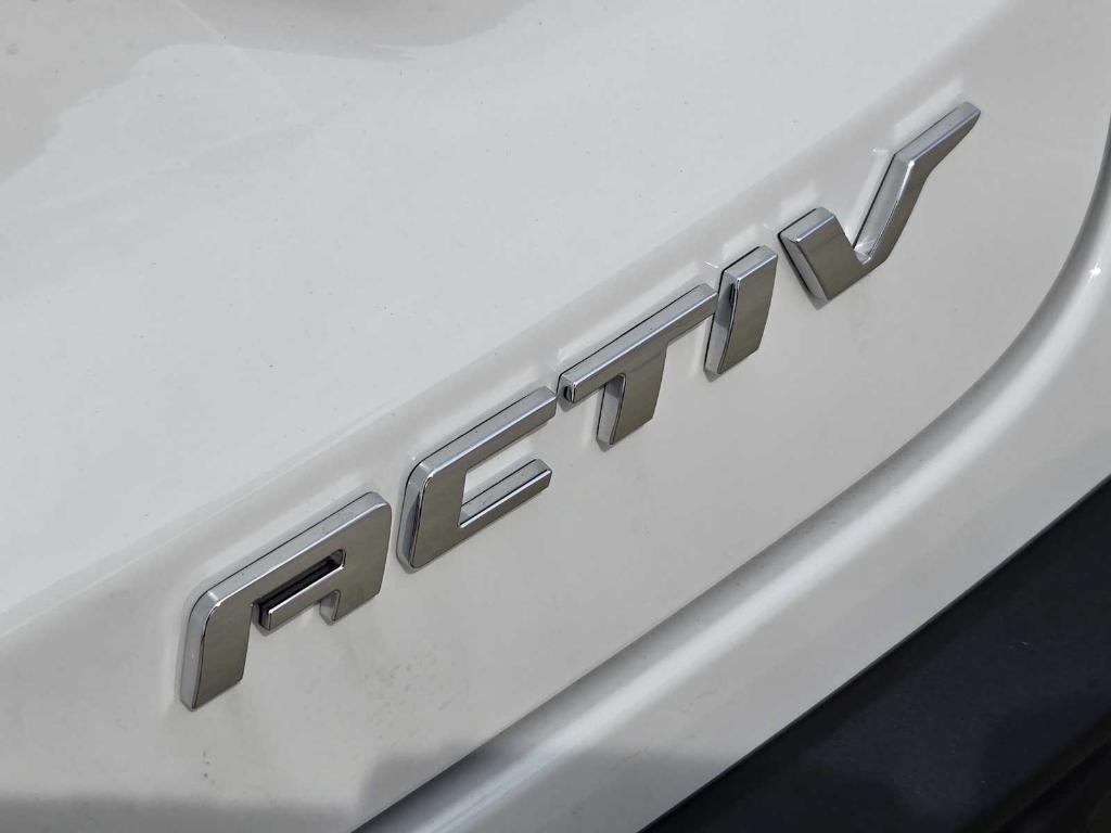 new 2025 Chevrolet Trax car, priced at $26,754