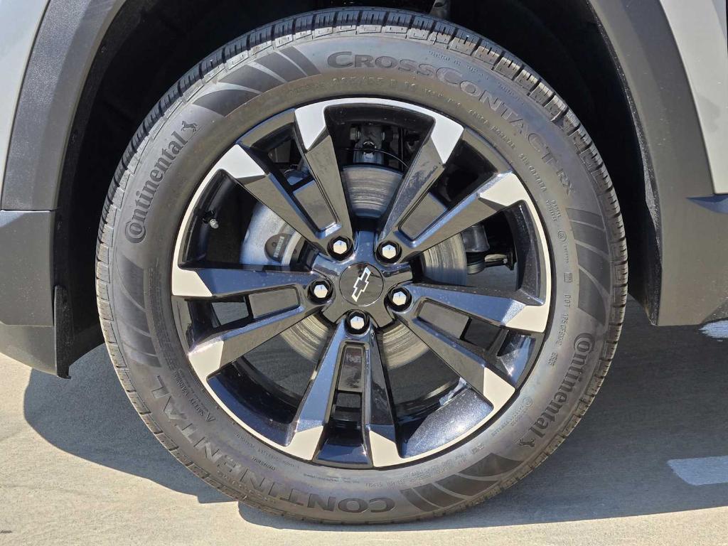 new 2026 Chevrolet Equinox car, priced at $35,670