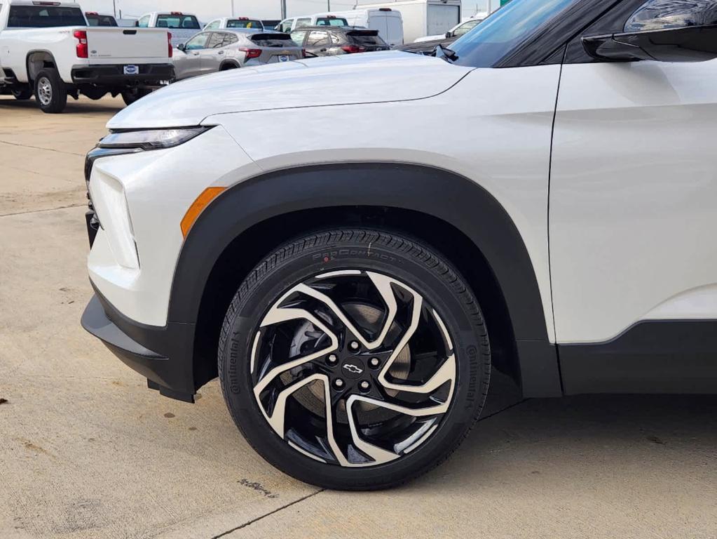 new 2025 Chevrolet TrailBlazer car, priced at $32,225