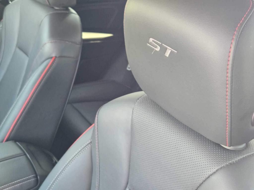 used 2023 Buick Envision car, priced at $26,877