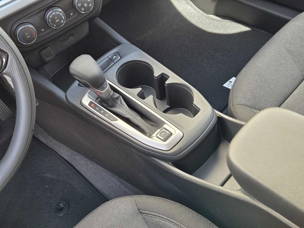 new 2025 Chevrolet Trax car, priced at $22,285