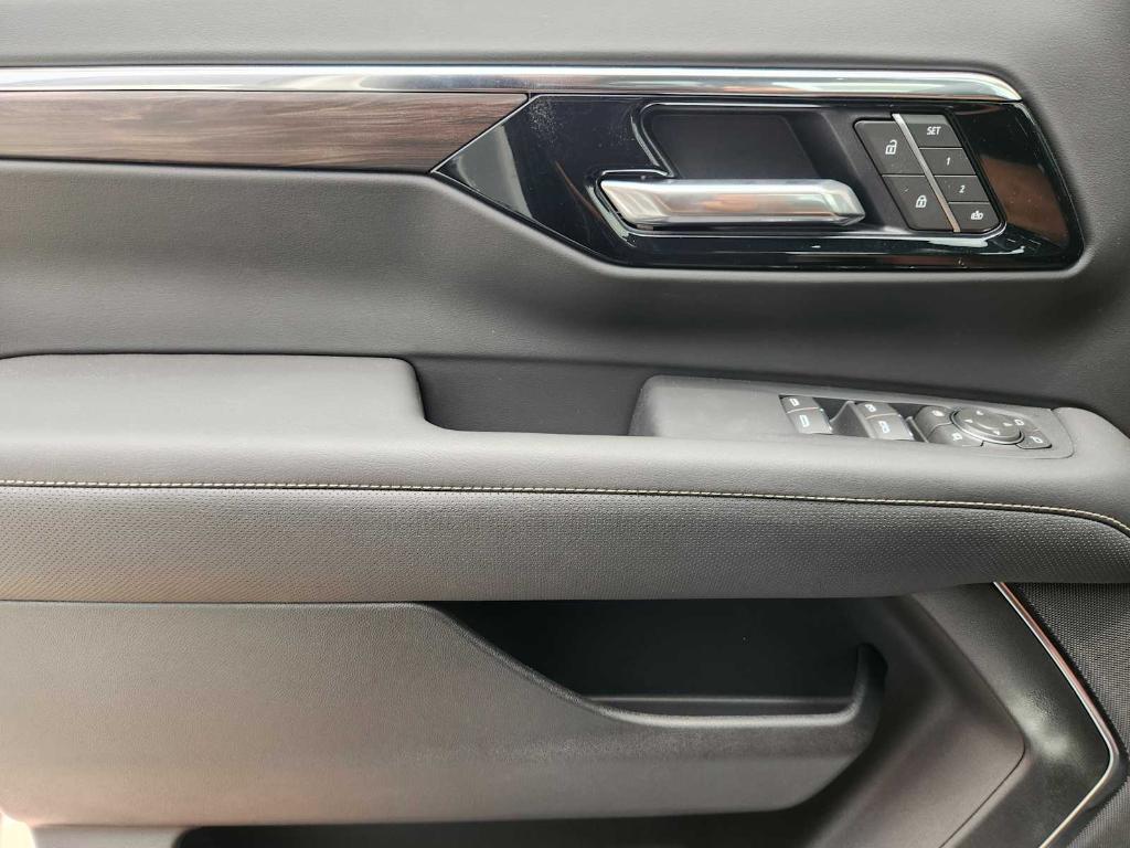 new 2025 Chevrolet Tahoe car, priced at $73,790