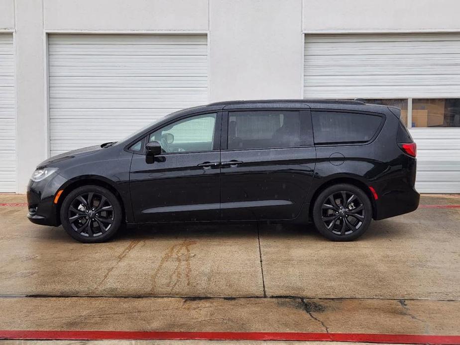 used 2020 Chrysler Pacifica car, priced at $27,777