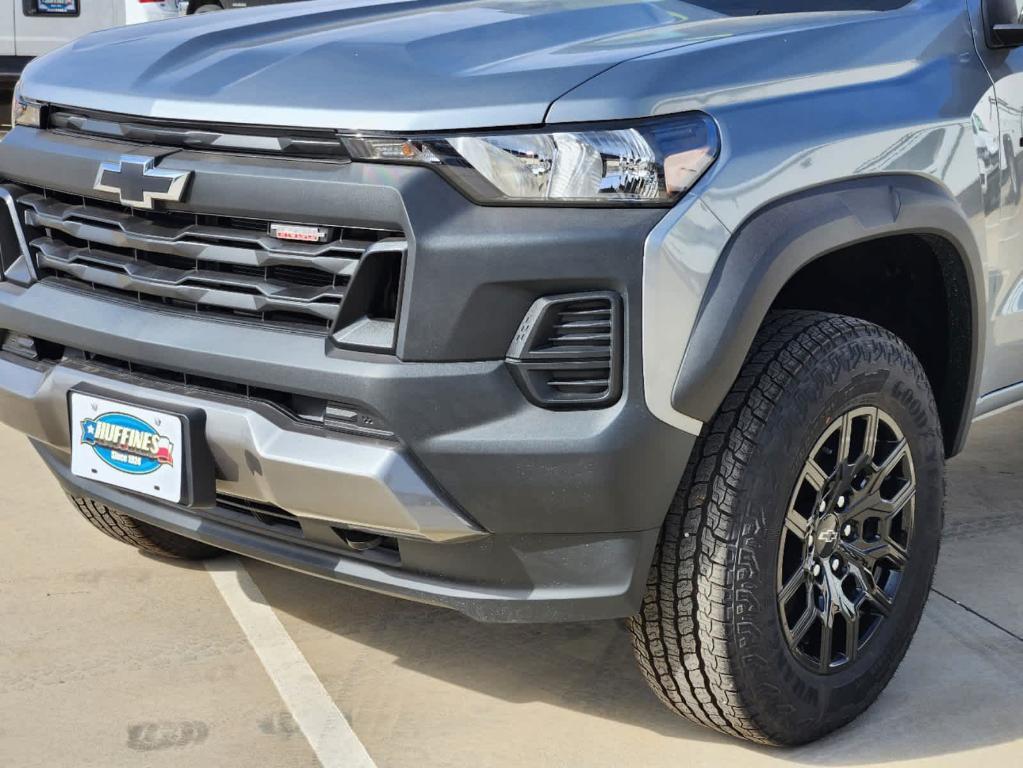 new 2025 Chevrolet Colorado car, priced at $40,639