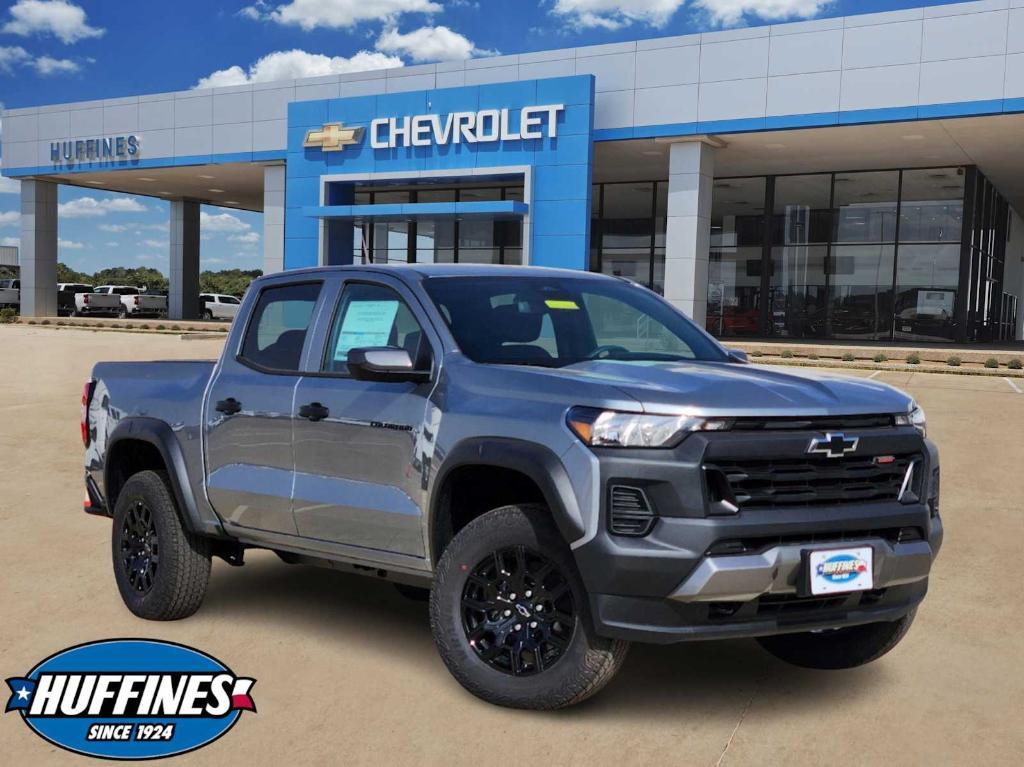 new 2025 Chevrolet Colorado car, priced at $40,639