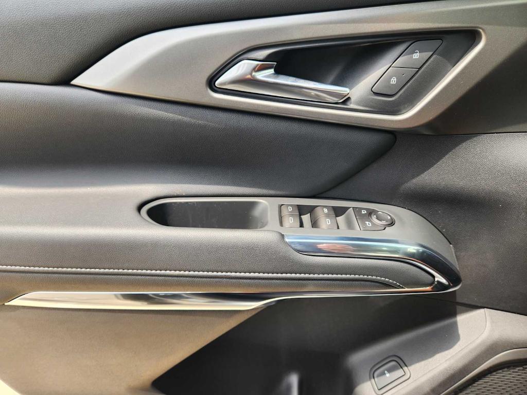 new 2025 Chevrolet Traverse car, priced at $45,844