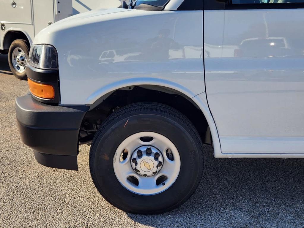 new 2025 Chevrolet Express 2500 car, priced at $45,910