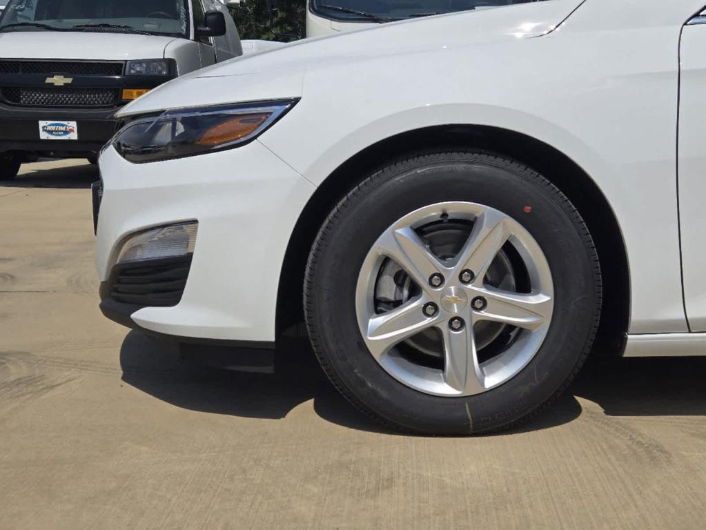 new 2025 Chevrolet Malibu car, priced at $25,020