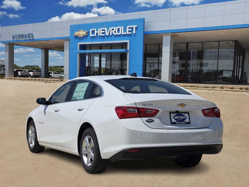 new 2025 Chevrolet Malibu car, priced at $25,020