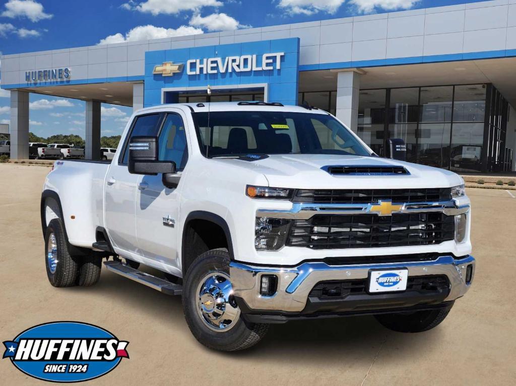 new 2025 Chevrolet Silverado 3500 car, priced at $74,130