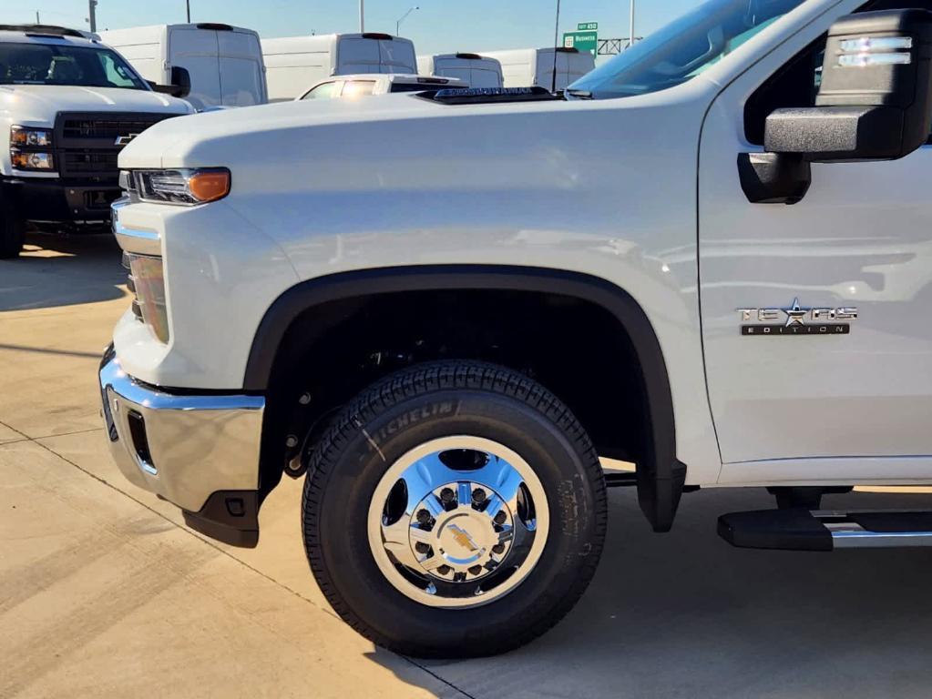 new 2025 Chevrolet Silverado 3500 car, priced at $74,130