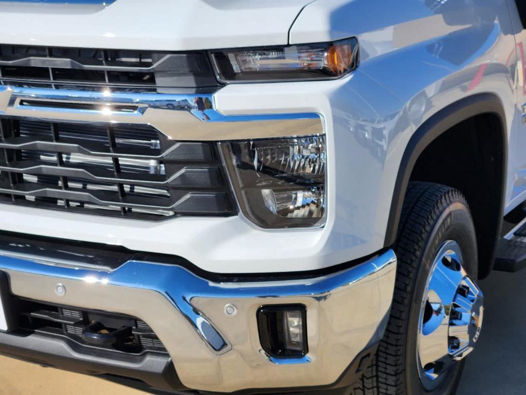 new 2025 Chevrolet Silverado 3500 car, priced at $74,130