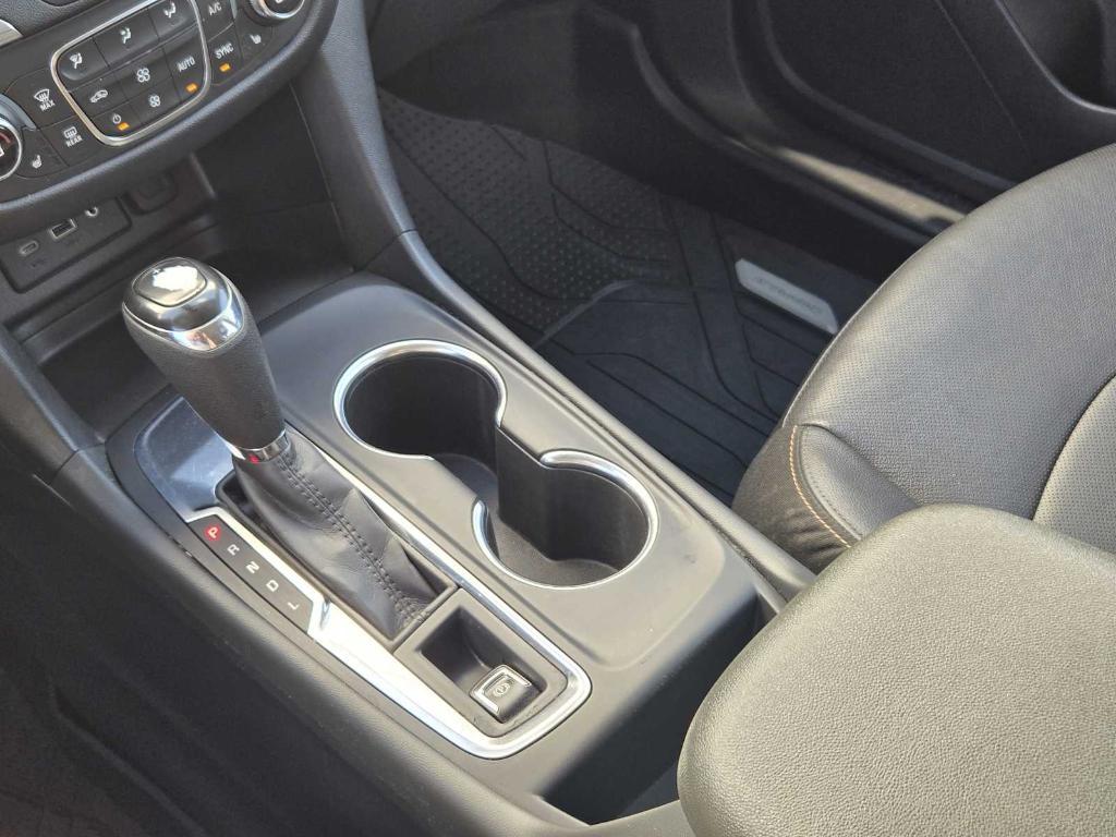 used 2021 Chevrolet Equinox car, priced at $19,977