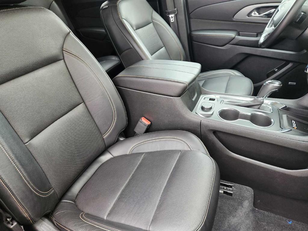 used 2019 Chevrolet Traverse car, priced at $19,877