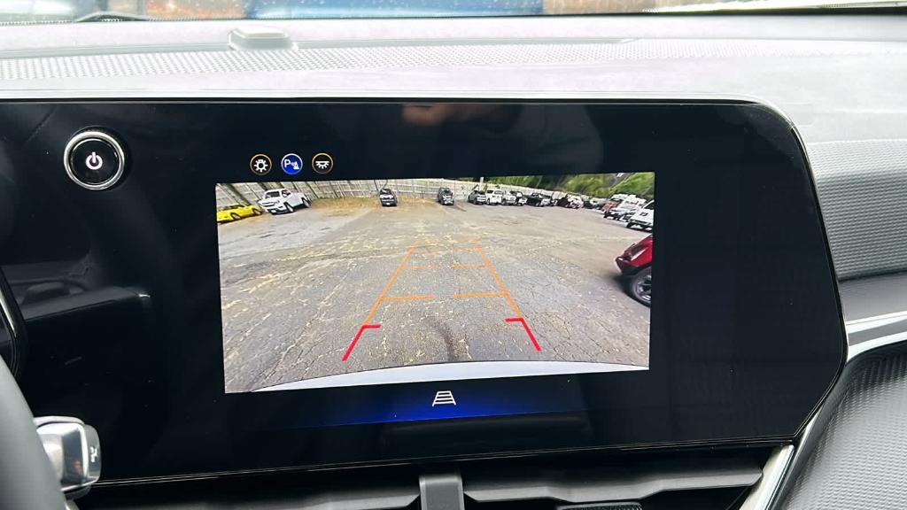 new 2026 Chevrolet Equinox car, priced at $32,498