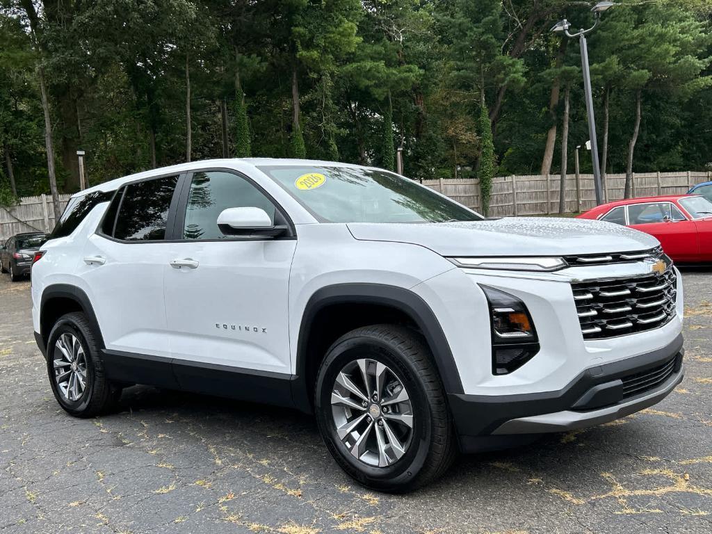 new 2026 Chevrolet Equinox car, priced at $32,498