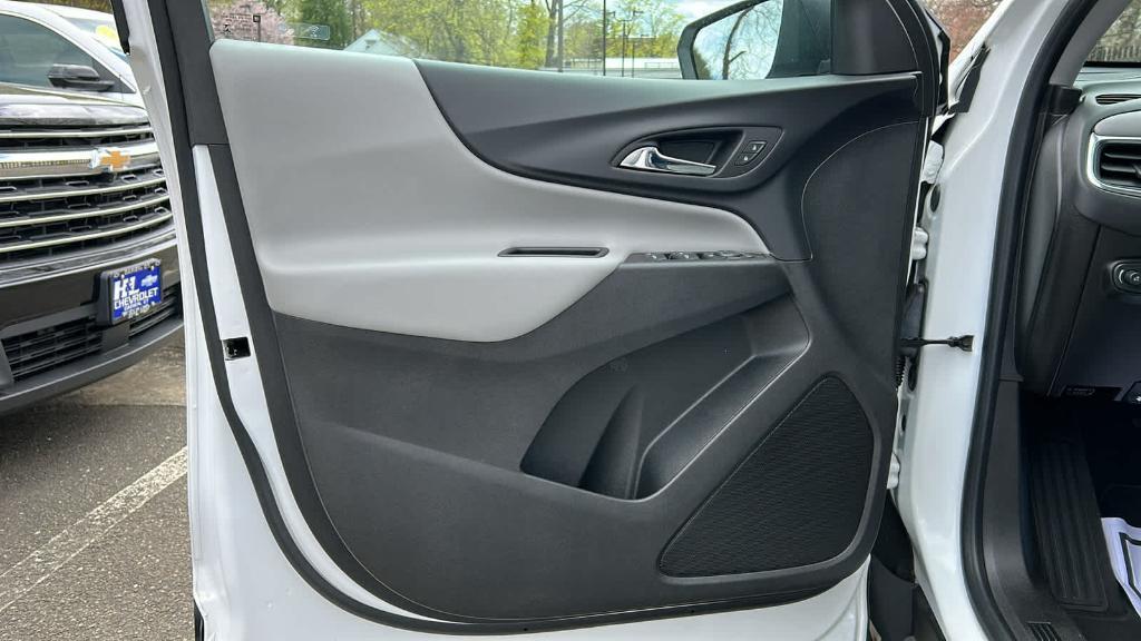 used 2022 Chevrolet Equinox car, priced at $22,990