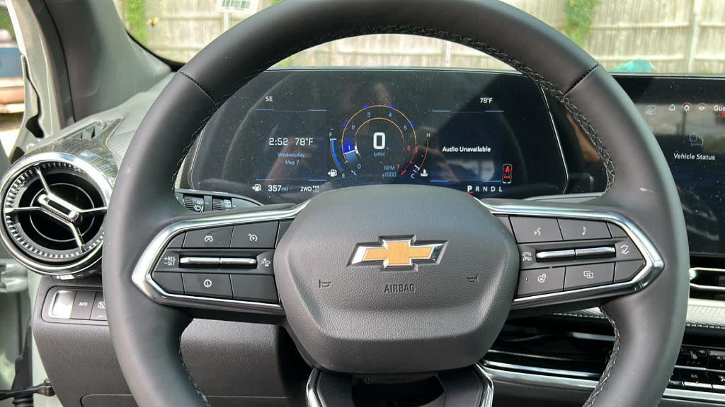 new 2025 Chevrolet Equinox car, priced at $35,998