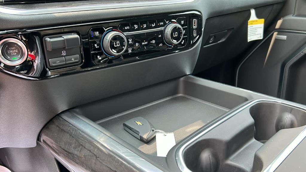 new 2025 Chevrolet Silverado 2500 car, priced at $81,998