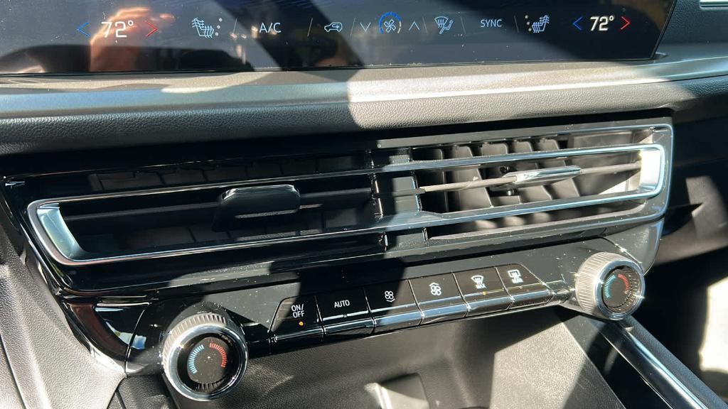 new 2026 Chevrolet Traverse car, priced at $45,398