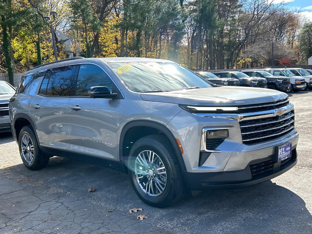 new 2026 Chevrolet Traverse car, priced at $45,398