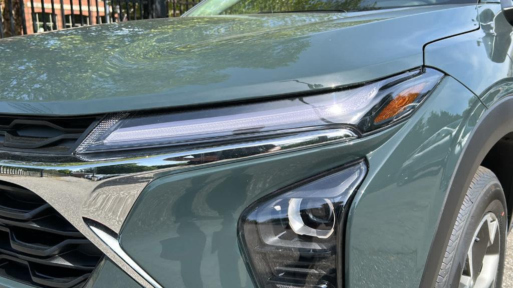 new 2025 Chevrolet Trax car, priced at $26,175