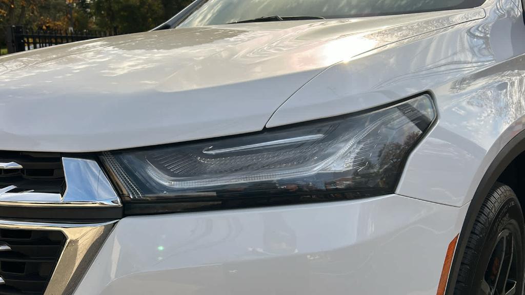 used 2023 Chevrolet Traverse car, priced at $33,990