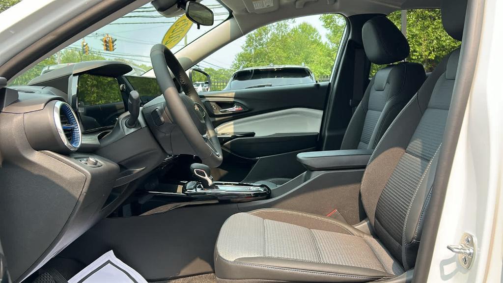 new 2025 Chevrolet Trax car, priced at $25,988