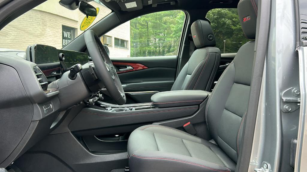 new 2025 Chevrolet Traverse car, priced at $53,998