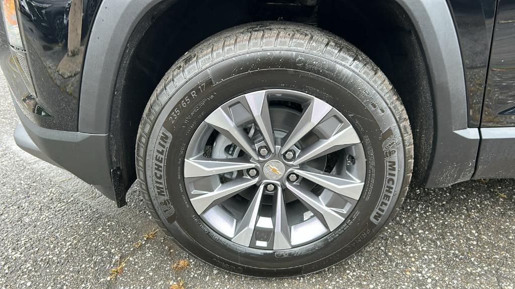 new 2026 Chevrolet Equinox car, priced at $34,498