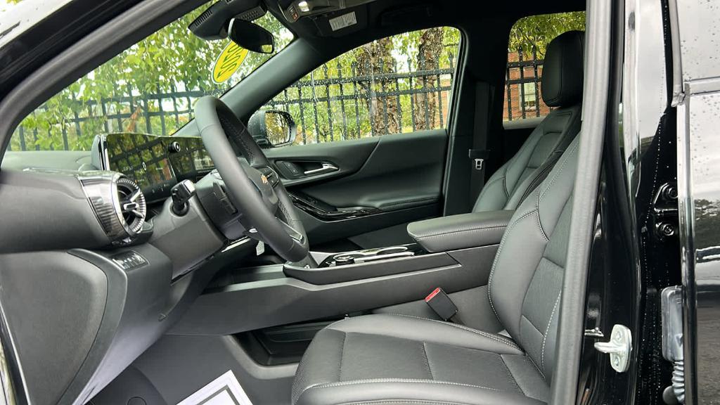 new 2026 Chevrolet Equinox car, priced at $34,498