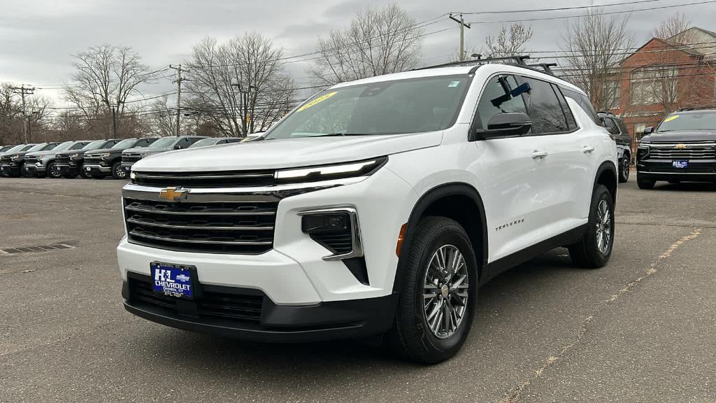 new 2025 Chevrolet Traverse car, priced at $45,898