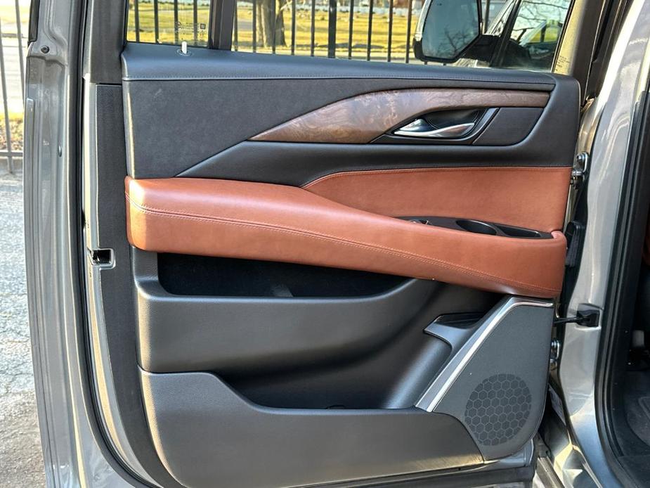 used 2020 Cadillac Escalade ESV car, priced at $52,990