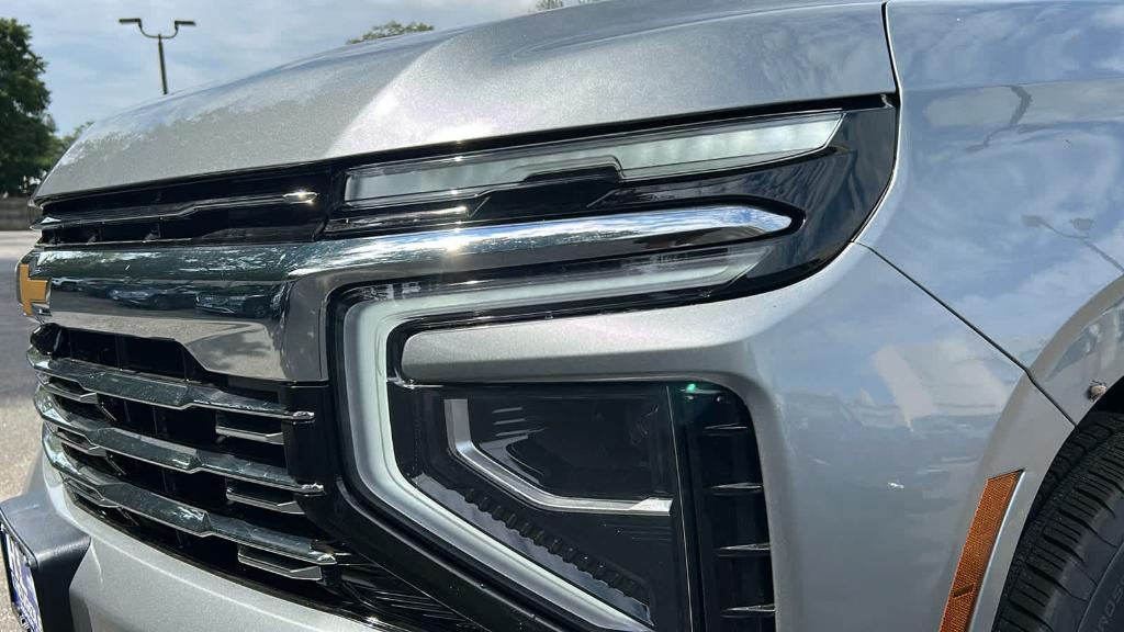 new 2025 Chevrolet Suburban car, priced at $83,885