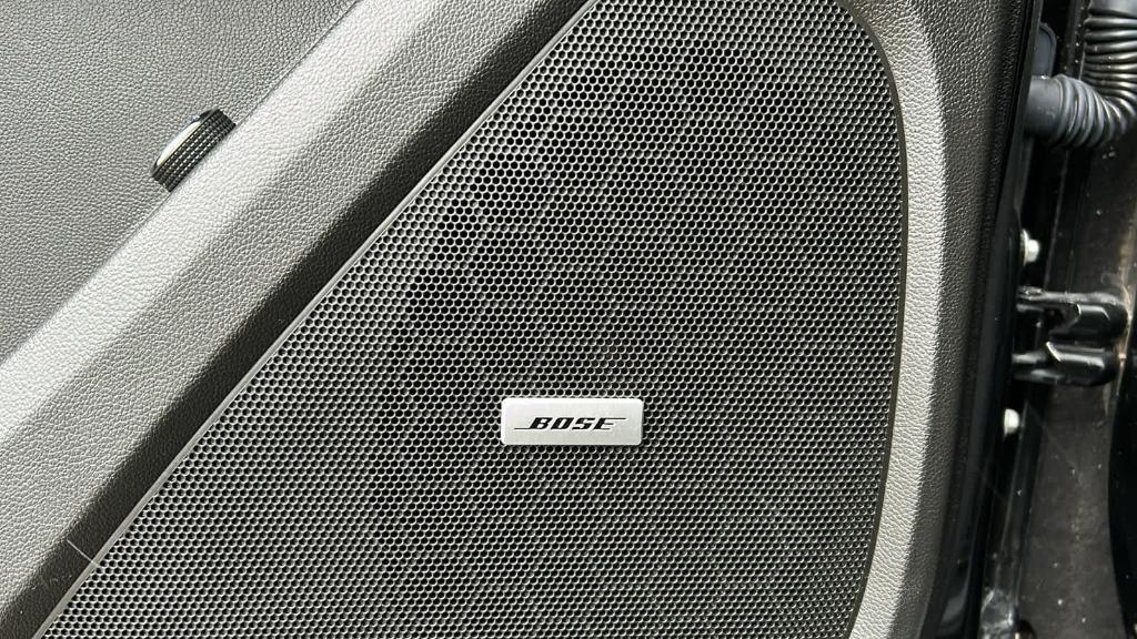 used 2023 Chevrolet Traverse car, priced at $38,990